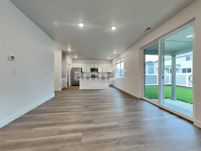 Building Photo - 8007 Katriel Ct SW
