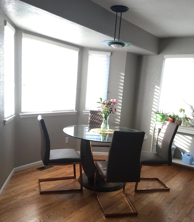Kitchen nook - 4249 S Killarney St
