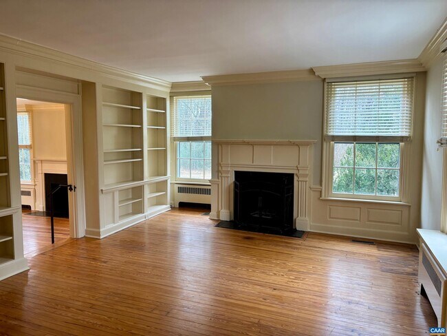 Foto del edificio - 800 Glendower Rd