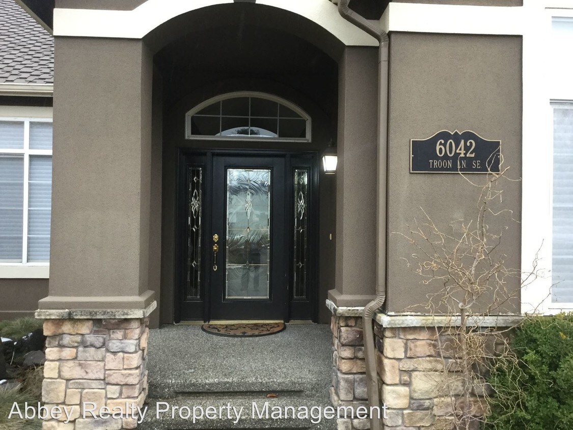 Foto principal - 6042 Troon Ln SE