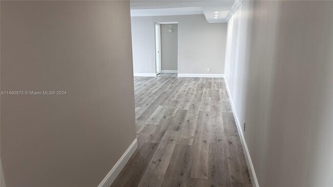 Foto del edificio - 18181 NE 31st Ct