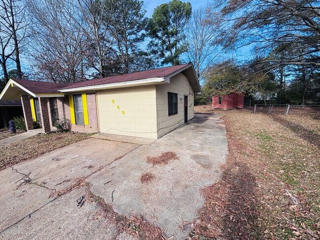 Building Photo - 349 Melba Hill Dr
