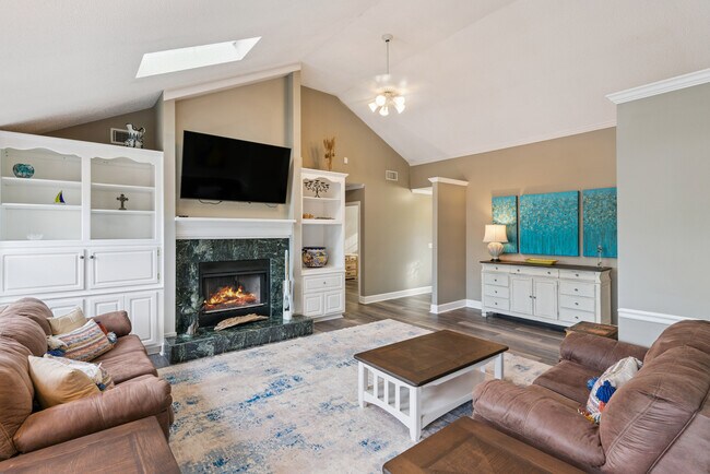 Foto del edificio - 111 Thompson Cove Rd