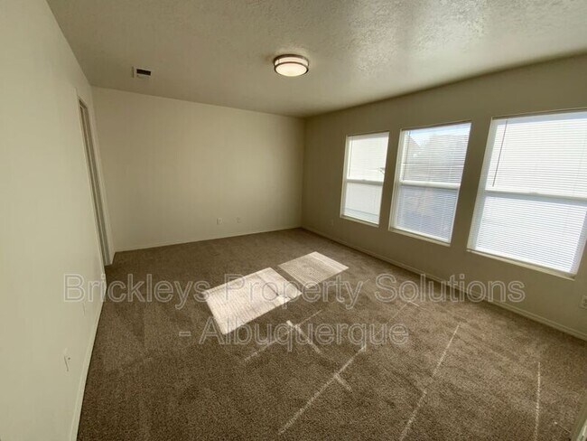 Building Photo - 3512 Mountainside Pkwy NE