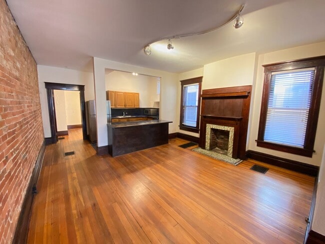 Foto del edificio - Dennison Ave 866-868 CR