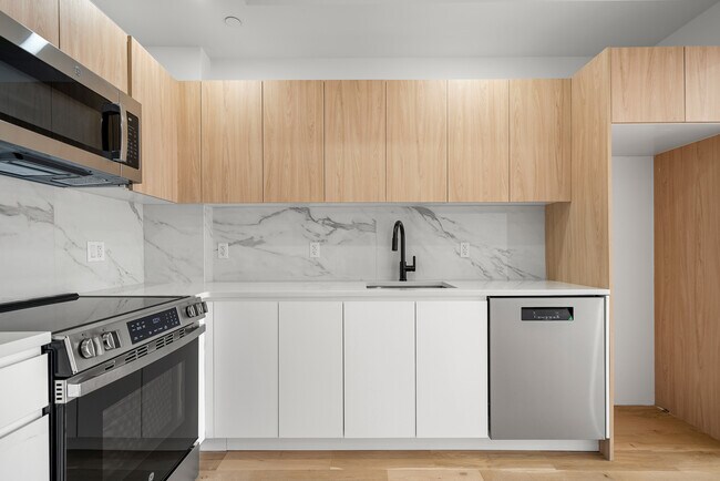 Foto del edificio - 105 Rogers Ave