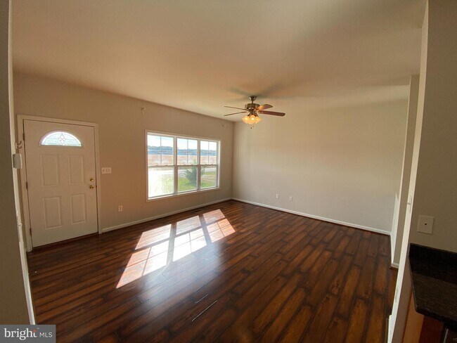 Building Photo - 1511 Bowie Rd