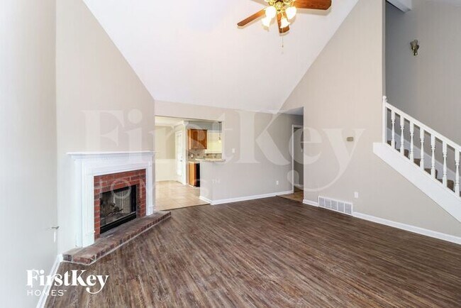 Building Photo - 2750 Park Crest Cove