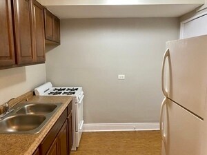 Foto del edificio - 5736 N Winthrop Ave