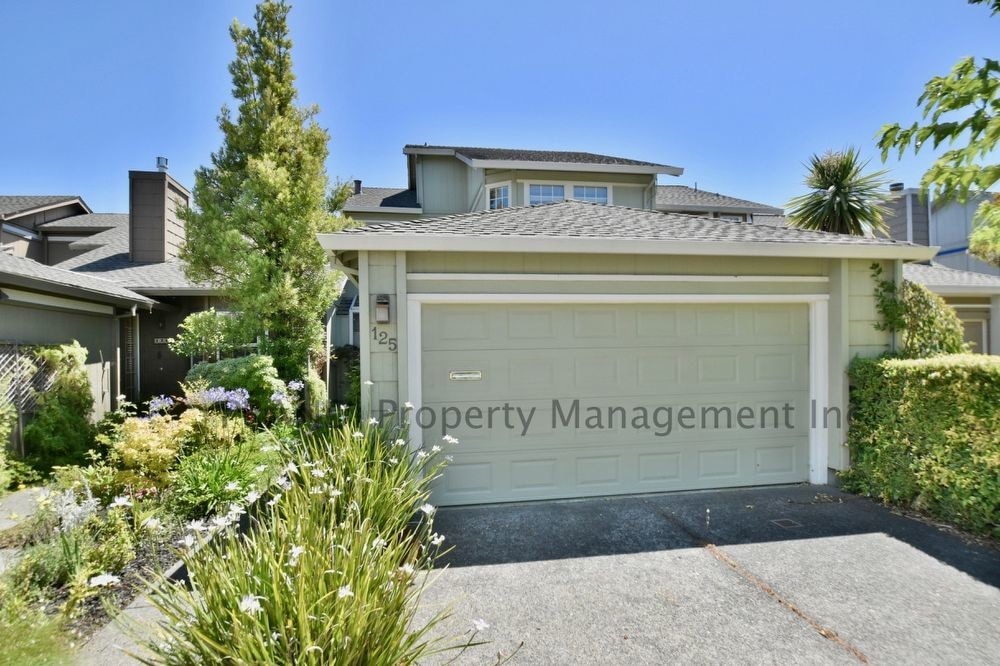 Primary Photo - 125 Spinnaker Point Dr