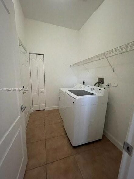 Photo - 1837 NE 37th Pl House