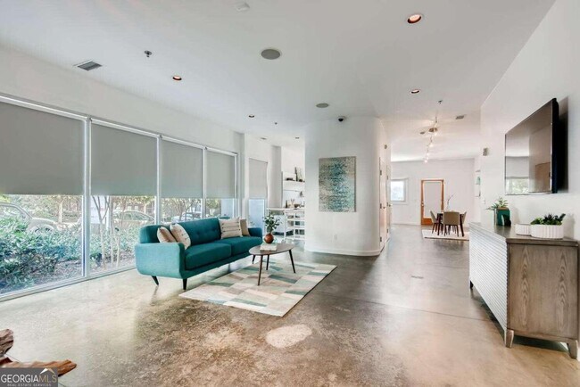 Building Photo - 455 Glen Iris Dr NE