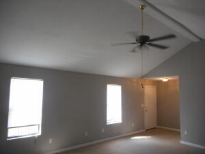 Foto del edificio - 3861 Crest Dr