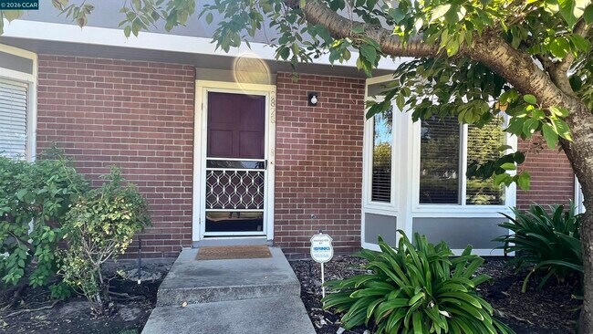 Foto del edificio - 2828 Royal Ann Ln