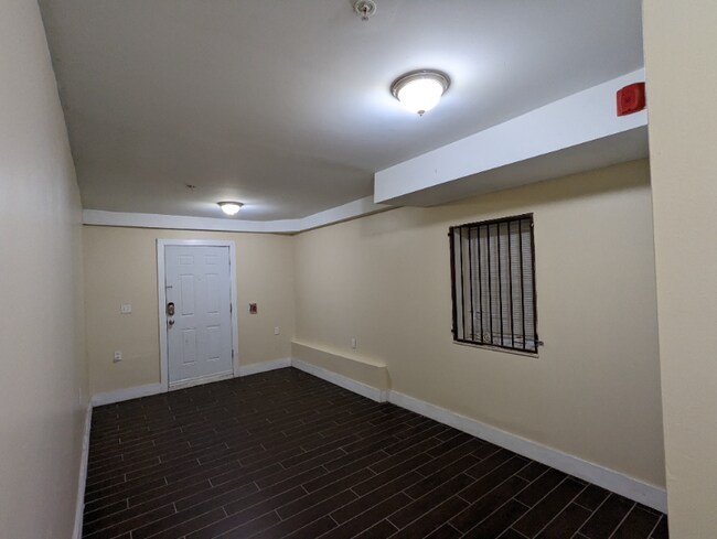 Photo - 2329 N Park Ave Apartment