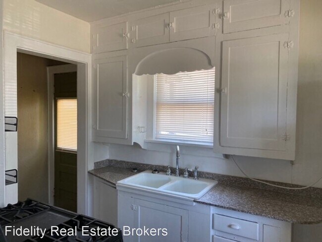 Foto del edificio - 2 br, 1 bath House - 1821 N Blackwelder Ave.