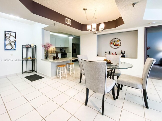 Foto del edificio - 9341 Collins Ave