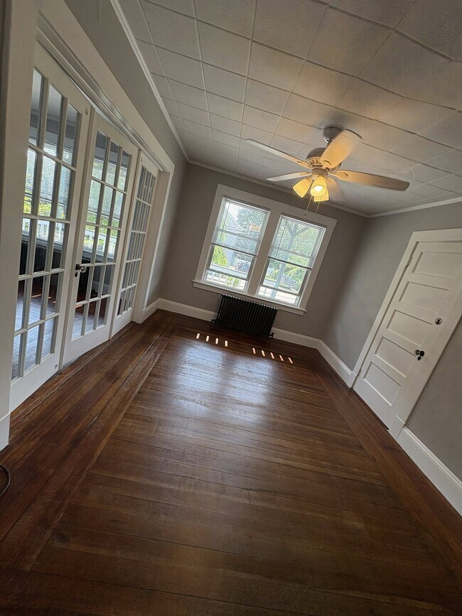 Front room. - 50 Stillman Ave