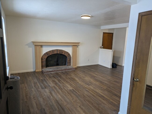 Building Photo - 11065 Pinyon Dr