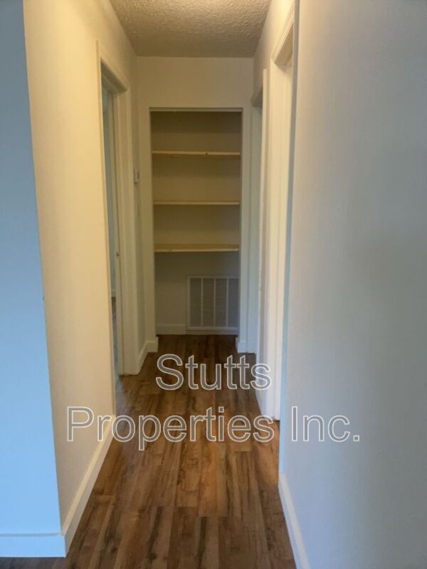 Building Photo - 543 Dulin St