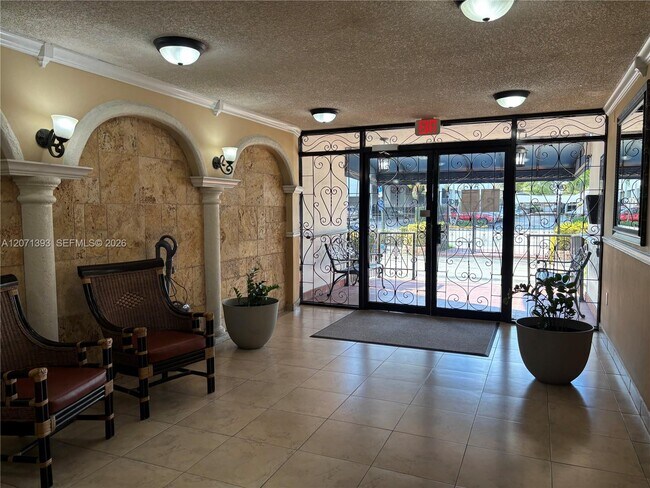 Foto del edificio - 5033 NW 7th St