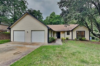 Building Photo - 5580 Dorsett Shoals Ln
