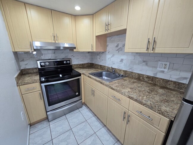 Building Photo - 4715 NW 7th St