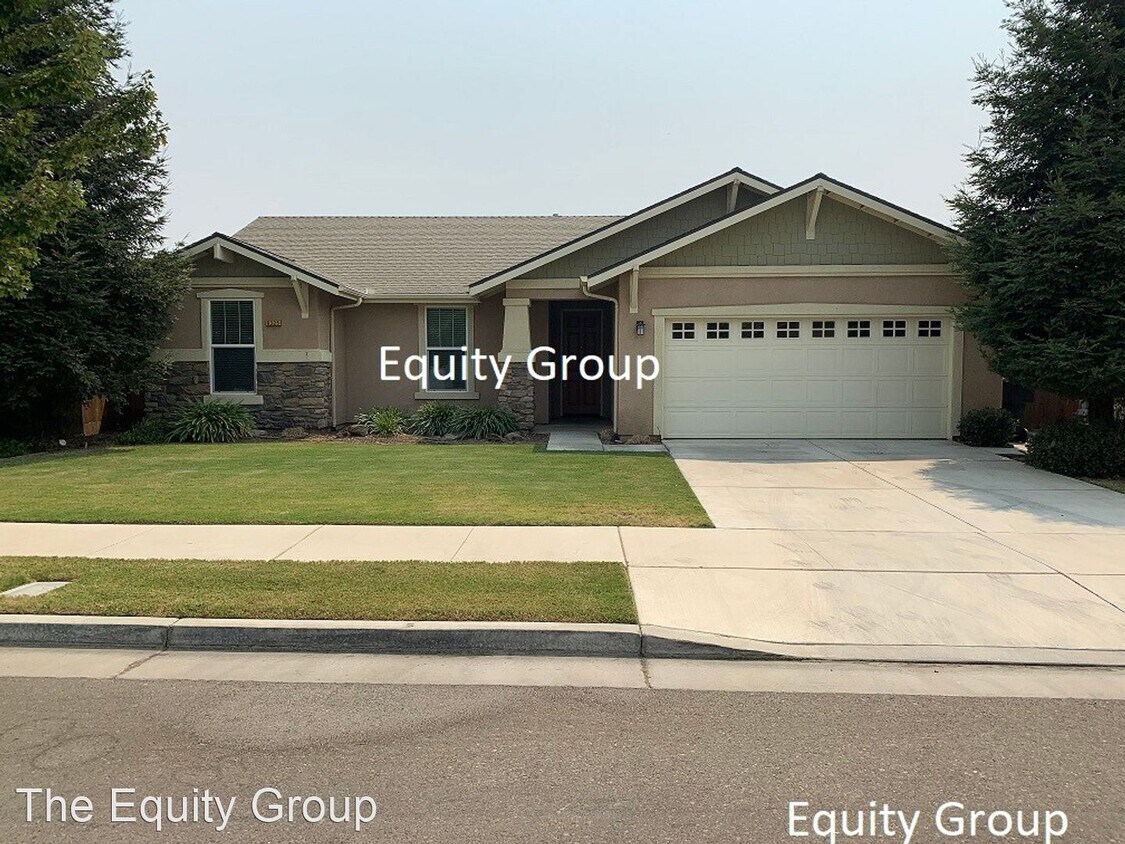 Primary Photo - 4 br, 2 bath House - 6325 West Perez Ave