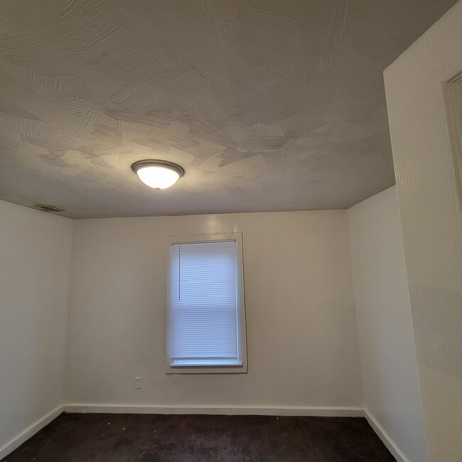 Building Photo - Mars Hill 2BR/1BA Home w/Garage! Hurry!