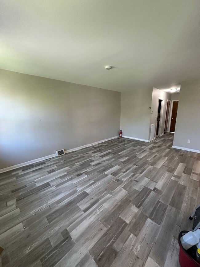 Photo - 356 Beverly Blvd Apartment