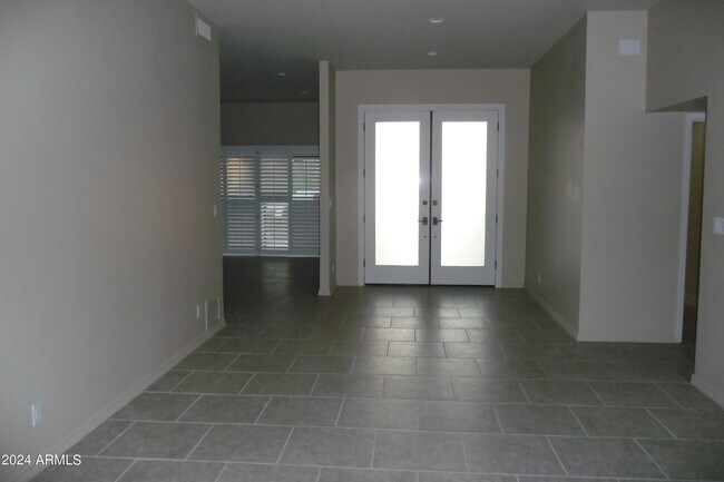Foto del edificio - 6141 N 34th Pl