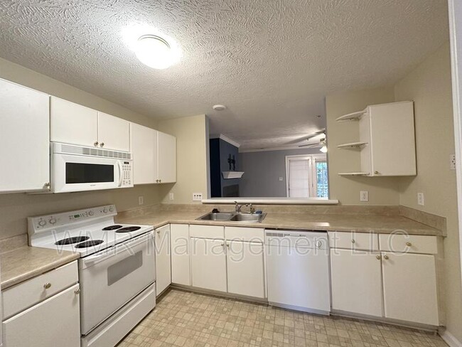 Building Photo - 410 Bubble Creek Ct