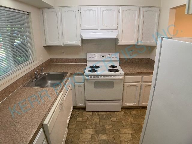 Building Photo - Charming 3-Bed Oasis in Gresham – Spacious 1048 Sq Ft with 1.5 Baths!