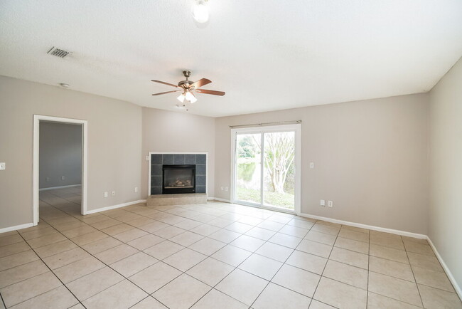 Building Photo - 3341 Volley Dr