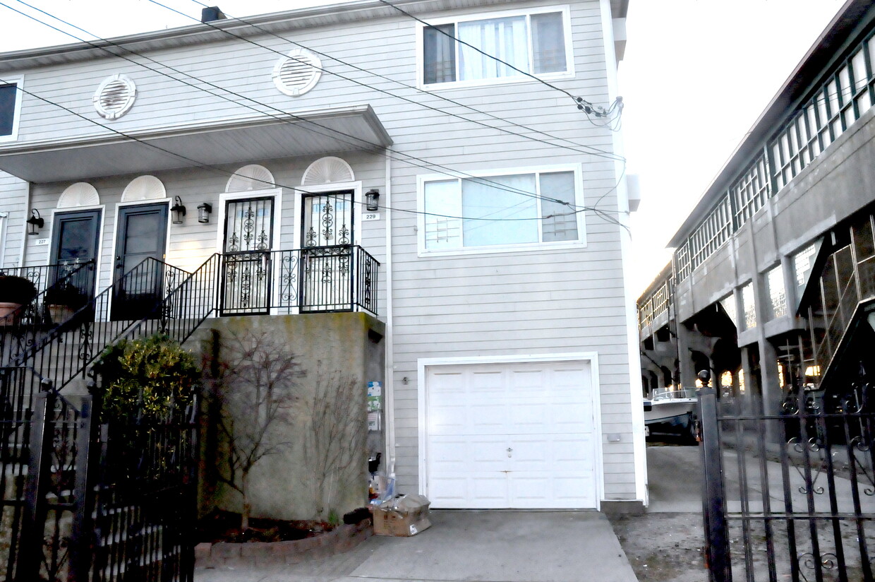 Primary Photo - 229 Beach 98th St