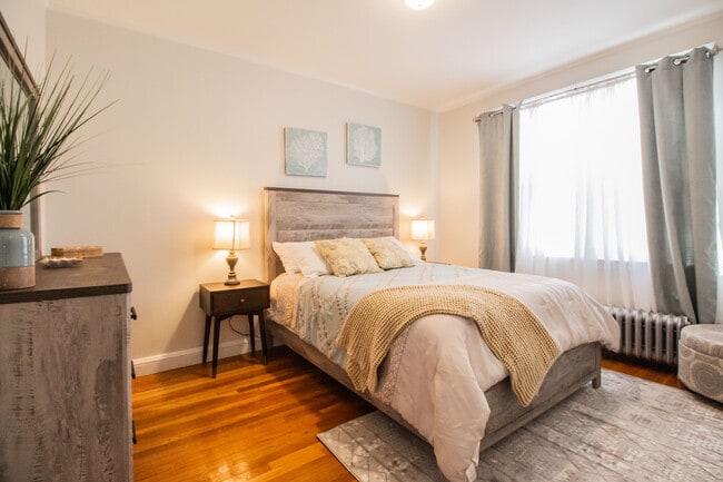 Building Photo - 191 Kent St