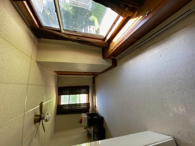 Building Photo - 603 E Burlington Ave