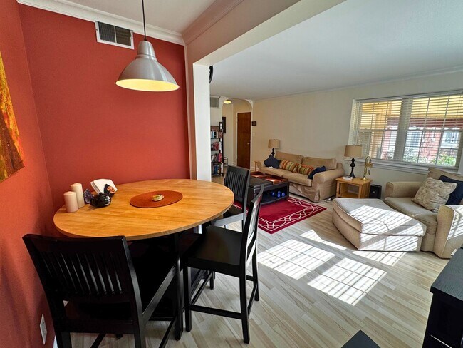 Foto del edificio - 2107 N Scott St