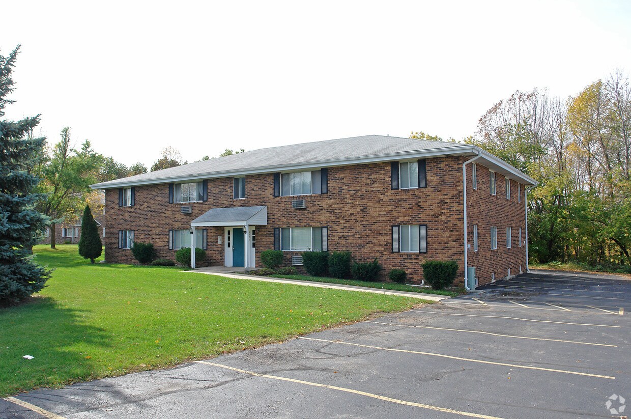 Building Photo - 4320 Kennedy Dr