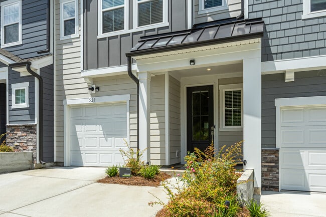 Building Photo - 529 Madison Falls Ct