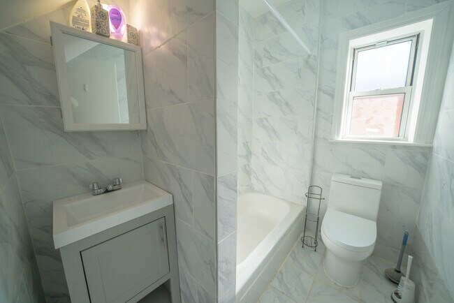 Foto del edificio - 3069 47th St