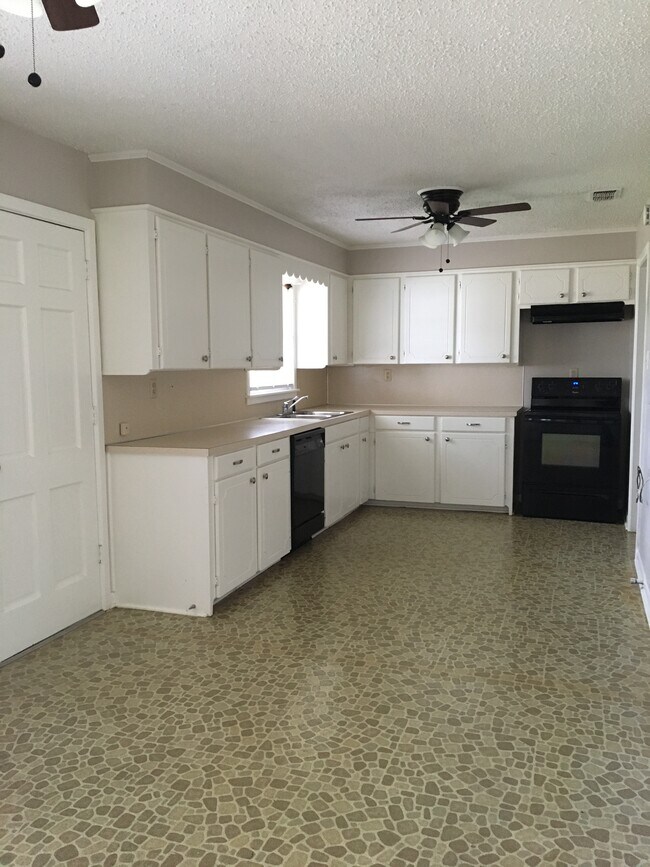 Fotografía del edificio - 3718 Bann Ave