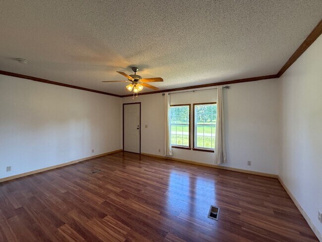 Foto del edificio - 3 Bed / 2 Bath Home in Desha