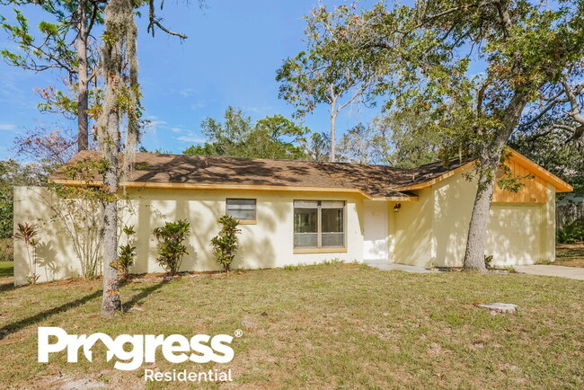Building Photo - 2730 Logandale Dr