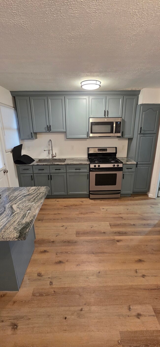 Building Photo - 8558 Willow Oak Rd