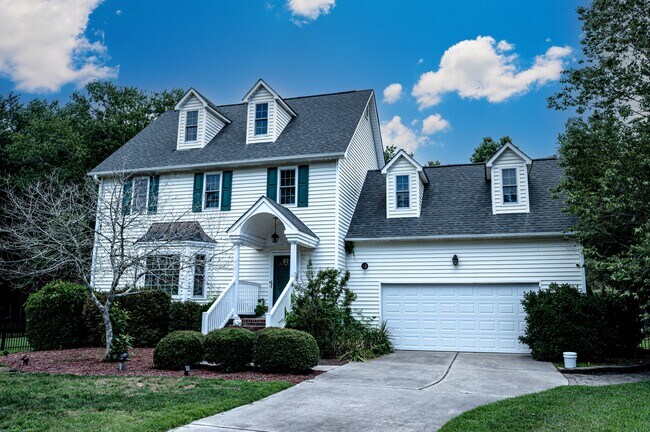 Building Photo - 1004 Somerset Ct