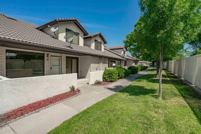 Building Photo - 2 Bedroom & 2 Bath Available in St. George!
