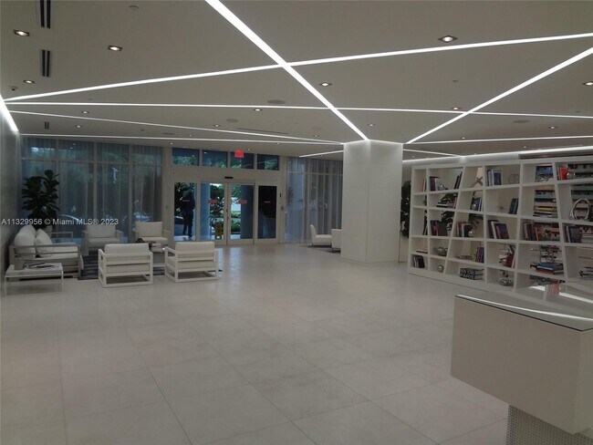 Building Photo - 4250 Biscayne Blvd