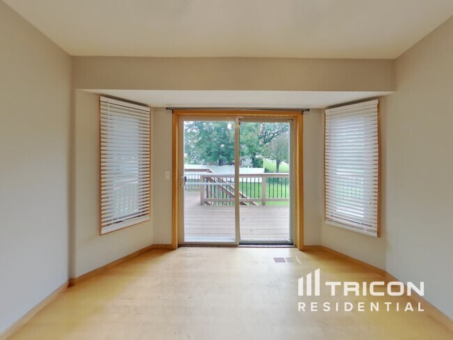 Foto del edificio - 15811 Yellow Pine St NW