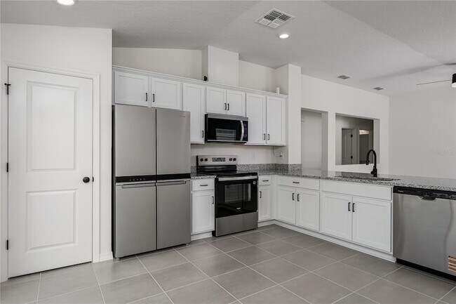 Foto del edificio - 10468 Wet Marsh Cv